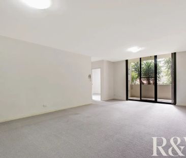 “MODERN LIVING” - Photo 2