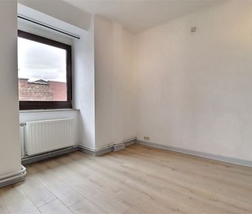 Appartement entièrement rénové 2 chambres +cave + grenier - Photo 1