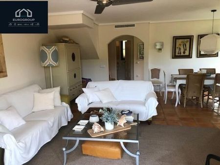 Luxury 4 room Detached House for rent in Finestrat, Spain - Photo 4