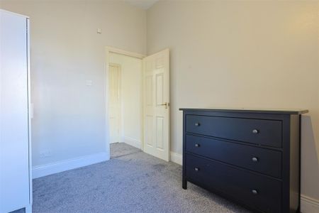 2 bedroom Flat to rent in Sandringham Road, South Gosforth, Newcastle Upon Tyne, NE3 - Photo 4