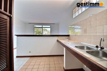 Location Appartement 2 pièces 43m² CAYENNE 97300 - Photo 4