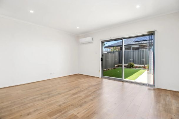 Stylish & Modern 3-Bedroom Townhouse in Bluestone Estate - Photo 1