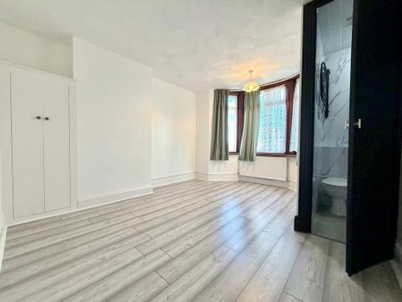 3 bedroom terraced house to rent - Photo 4