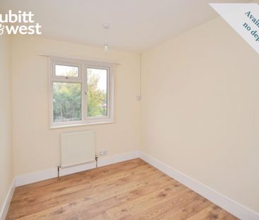 4 bedroom end of terrace house to rent - Photo 2
