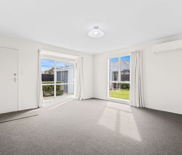 Modern two-bedroom townhouse in Hoon Hay! - Photo 4