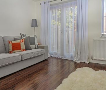 2 bedroom end of terrace house to rent - Photo 2