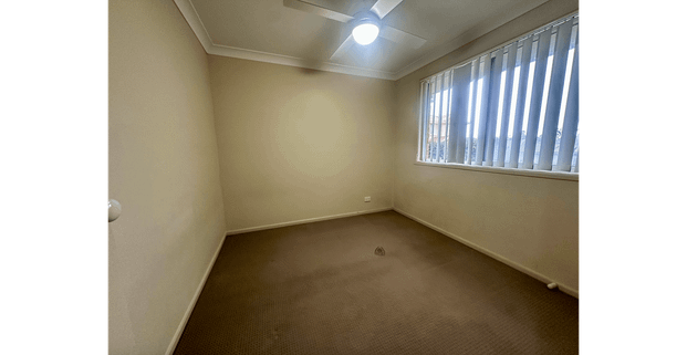 **Modern 4-Bedroom Family Home in Quiet Cul-De-Sac** - Photo 1