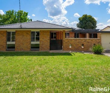 Renovated Lake Albert Gem - Photo 2