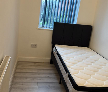 1 bedroom in a house share to rent - Photo 5