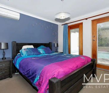 “Stunning Family Home in Kardinya” - Photo 4