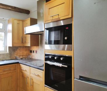 2 bedroom maisonette to rent - Photo 4