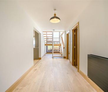 4 bedroom detached house to rent - Photo 1