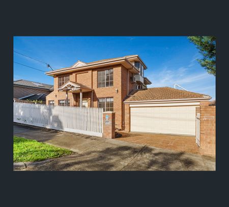 11 Merlin Street, Doncaster, Vic 3108 - Photo 3