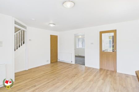 Sycamore Close, Gloucester - Photo 3