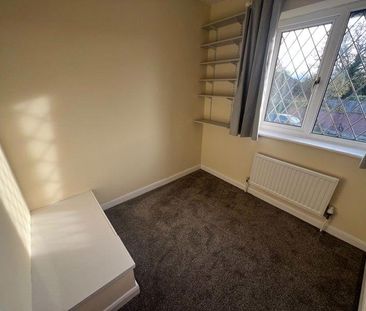 3 bedroom detached house to rent - Photo 4