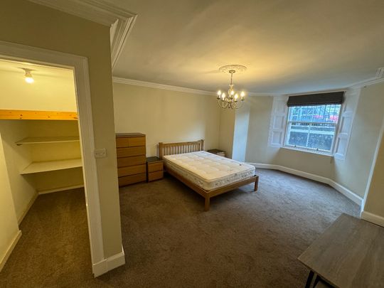 Merchiston Avenue, Merchiston, Edinburgh, EH10 4NU - - Photo 1