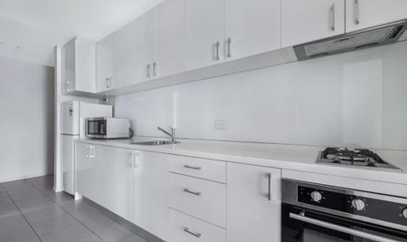 Caulfield East - Photo 5