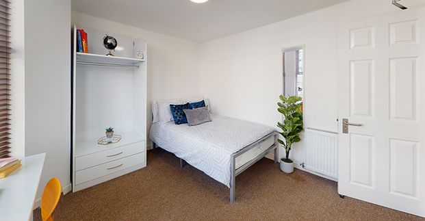 74 Thornycroft Road, Wavertree - Photo 1