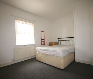 266 Donegall Avenue, Belfast, BT12 6LU - Photo 5