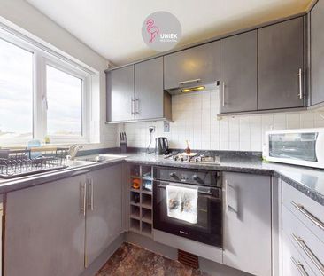 2 bedroom semi-detached house to rent - Photo 5