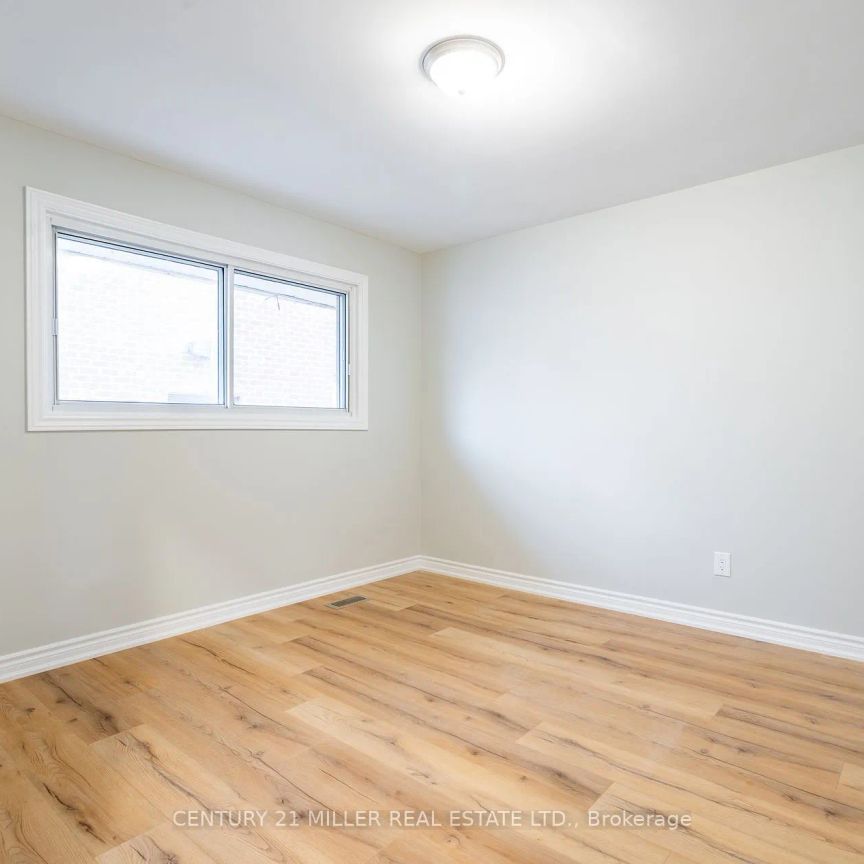 Detached Home For Lease | W9254638 - Photo 1
