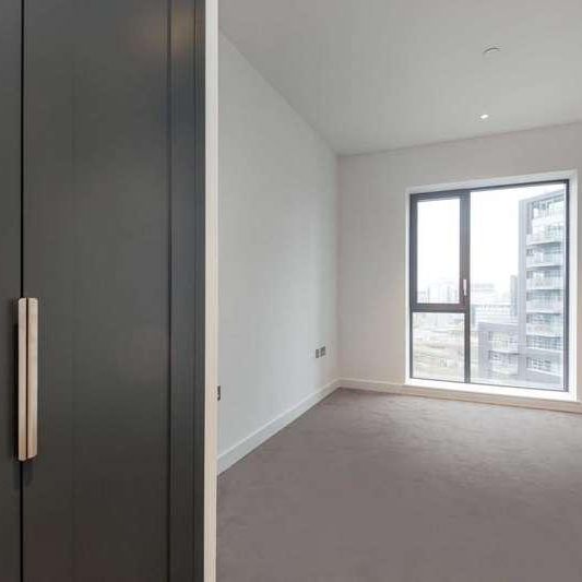 Grantham House, Botanic Square, London City Island, E14 - Photo 1