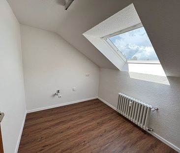 Komplett sanierte und renovierte 1,5-Zimmer-DG-Wohnung an Einzelperson zu vermieten - Foto 4