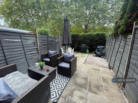 3 bedroom maisonette to rent - Photo 1