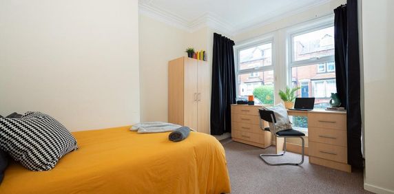 1 bedroom in a house share to rent - Photo 2