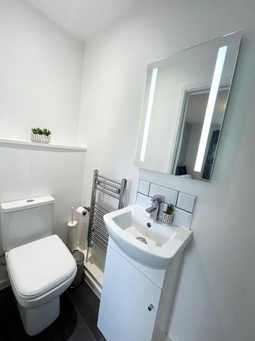 Room in a Shared House, Cedar Road, SO14 - Photo 4