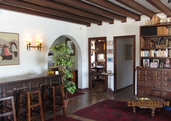 Super Rustic Villa in Entre Naranjos Y Flores Alfaz Del Pi For Long Term Rental