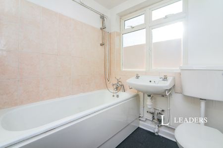 3 bedroom house to rent Grundisburgh Road, Woodbridge, Suffolk, IP12 - Photo 2