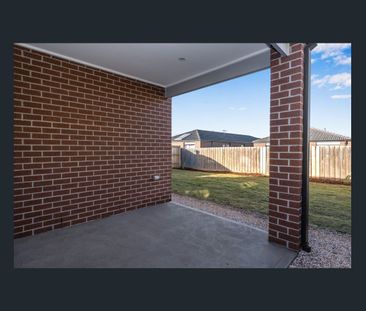 Modern 4-Bedroom Family Home for LEASE in Melton South!! - Photo 6