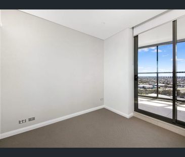 Near New Stylish High Level 1 Bedroom - Photo 3
