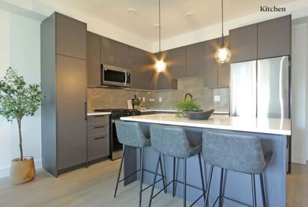 601-3438 146A St, Surrey - Photo 2