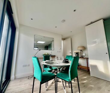 2 Bed Penthouse, Norwood Road, SE27 - Photo 5