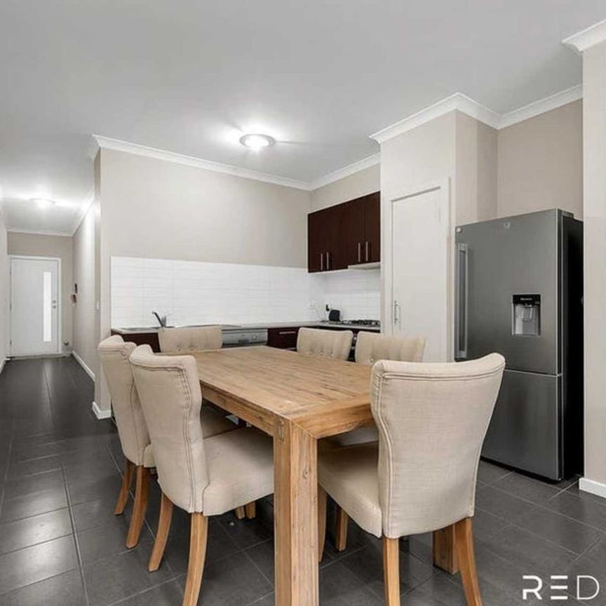 Walk to everything - Photo 1