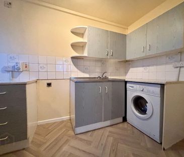 12d Riverdale House, Dunmurry, Belfast, BT17 9DD - Photo 6