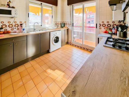 Carrer de Xalans, Valencia, Valencian Community 46022 - Photo 5