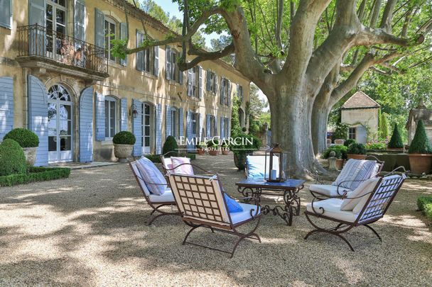 Belle propriété à louer, Paradou, en campagne - Photo 1