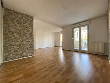 Location Appartement 4 pièces 88m² BESANCON 25000 - Photo 3