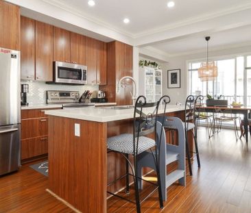 3 Bed Townhome with excellent amenities!!! - Photo 6