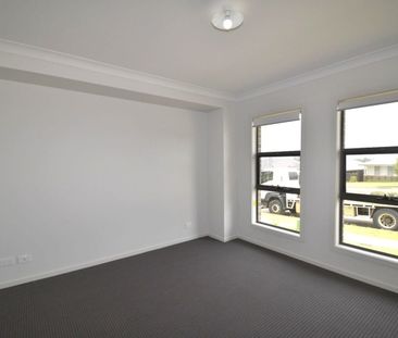 Modern home situated in great location - Photo 3