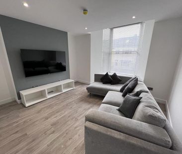 6 bedroom terraced house to rent - Photo 1