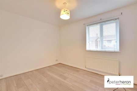 2 bedroom terraced house to rent - Photo 3