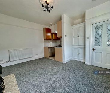 2 bedroom terraced house to rent - Photo 4