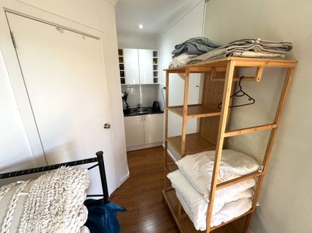 Cosy Farm Studio Cottage - Photo 3