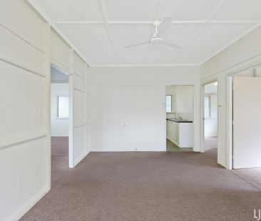 Convenient Location! - Photo 2