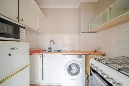 1 bedroom mews to rent - Photo 4