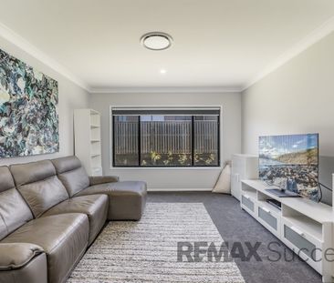 Stunning Home in Prime Avenues Location - Photo 1